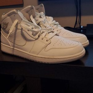 Jordan 1 pure platinum